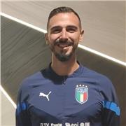 Sono laureato in scienze motorie con specialistica in scienze e tecniche dello sport. Sono preparatore atletico professionista FIGC.
Offro lezioni di persononal Trainer online o di persona su Pistoia.